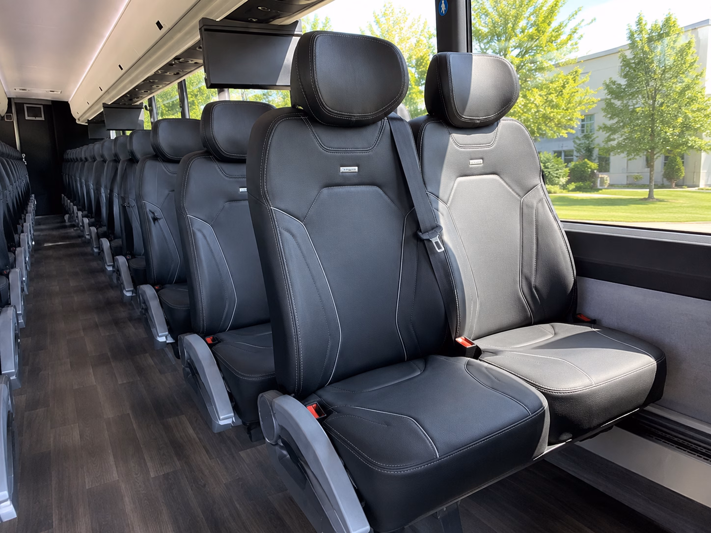 charter buses for finger lakes and skaneateles wedding weekends