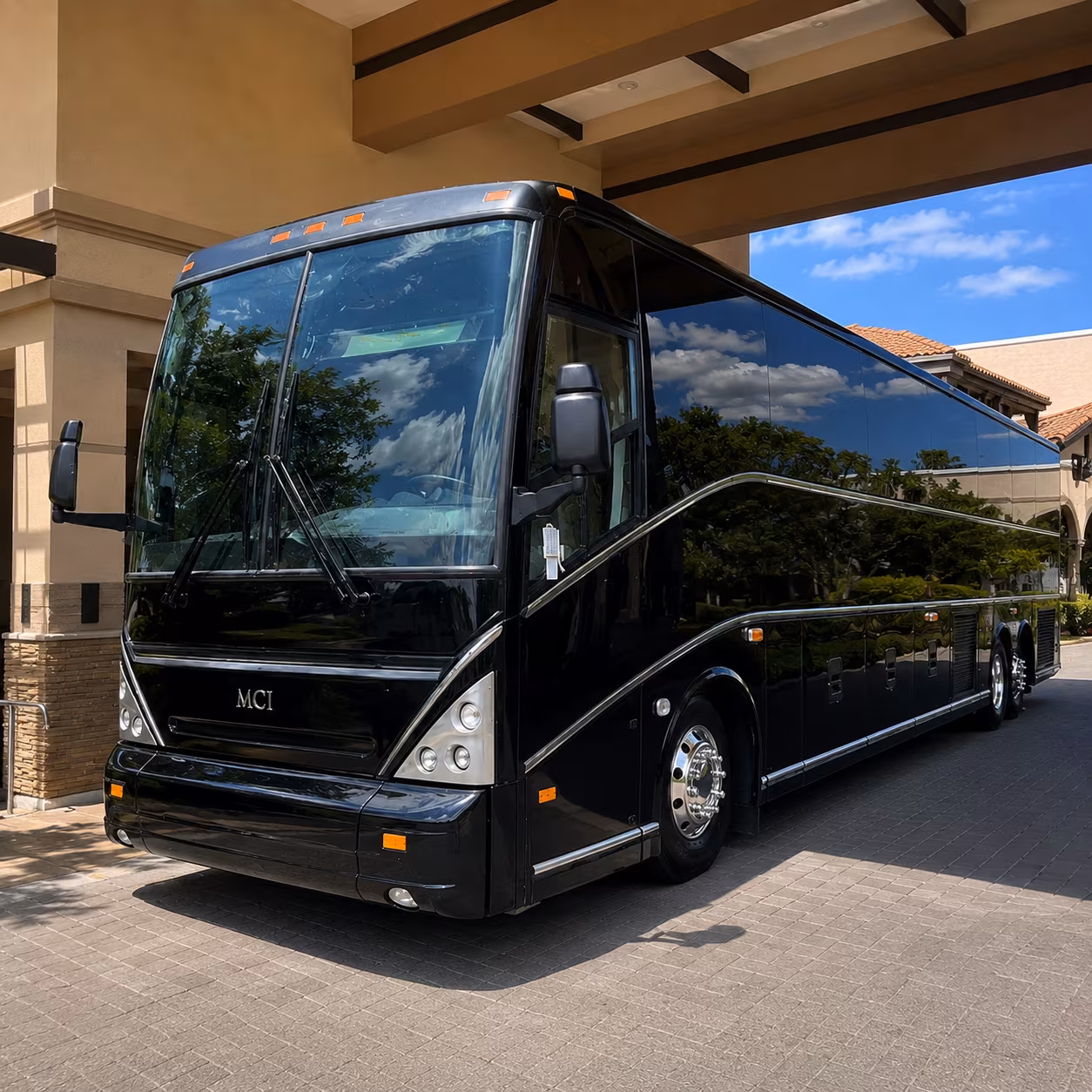 corporate airport transfer buses to and from syracuse hancock syr