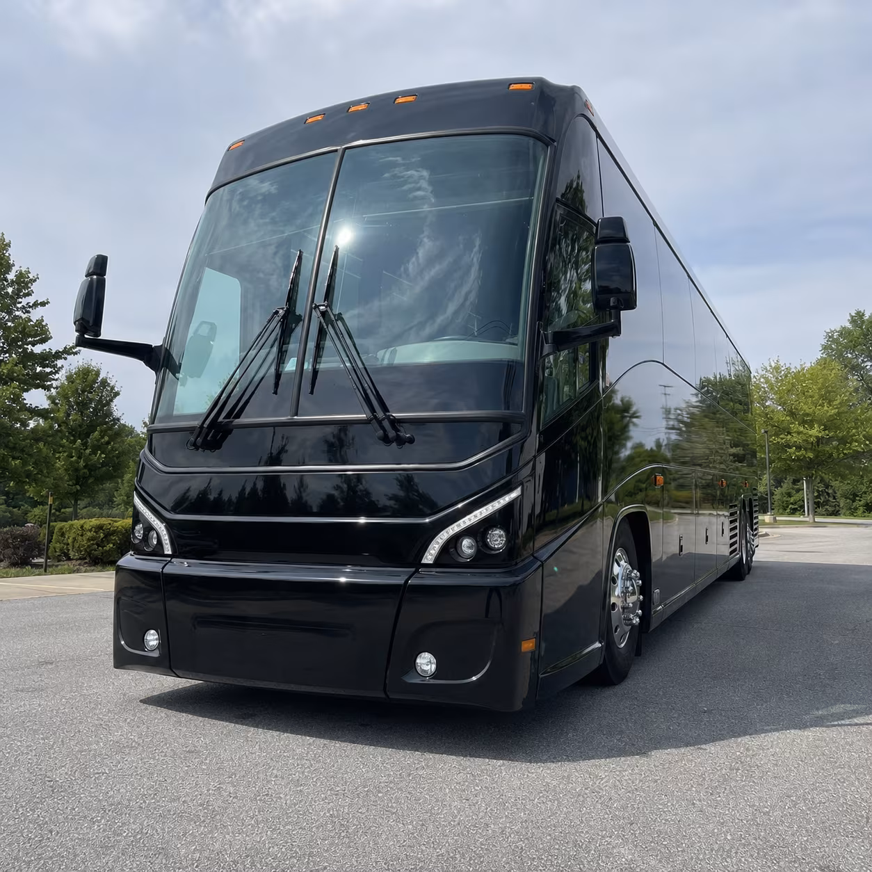 government agency shuttle buses serving downtown syracuse federal facilities